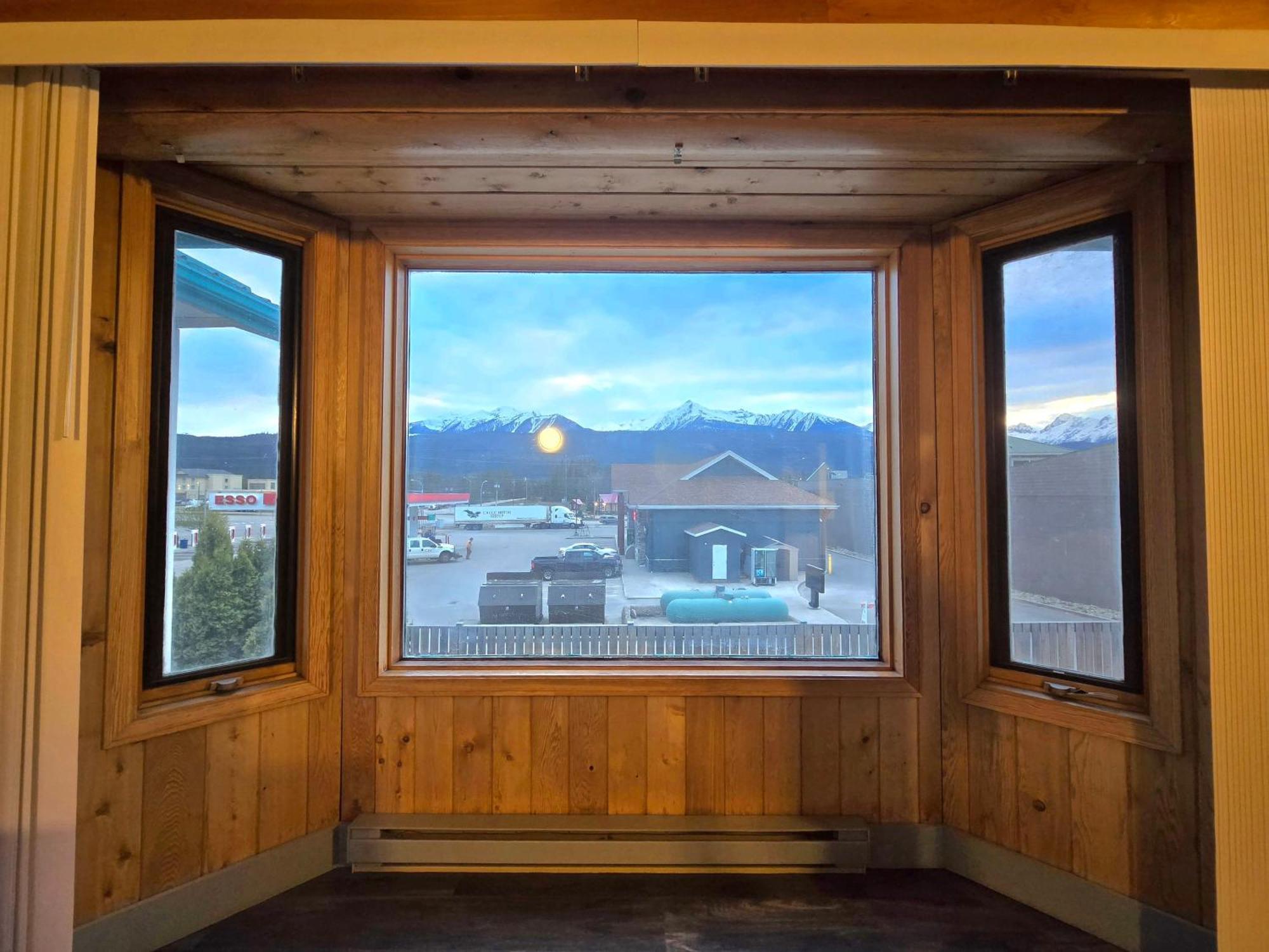 Alpine Inn Valemount Dış mekan fotoğraf