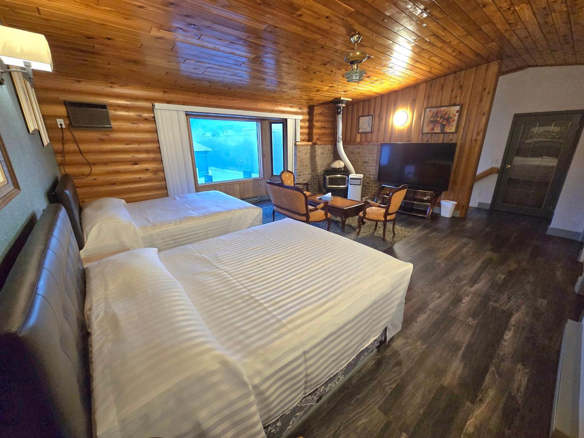Alpine Inn Valemount Dış mekan fotoğraf