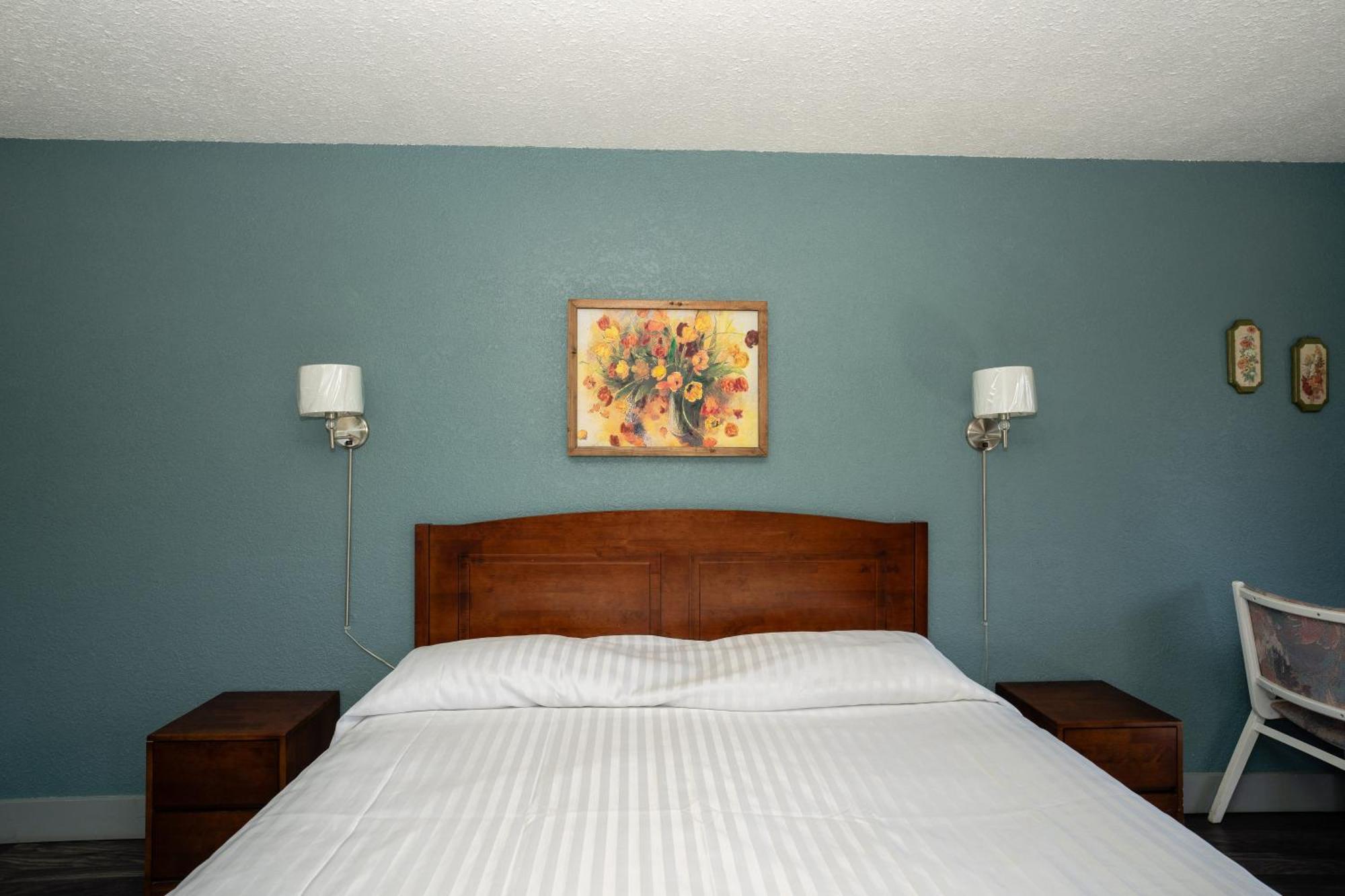Alpine Inn Valemount Dış mekan fotoğraf