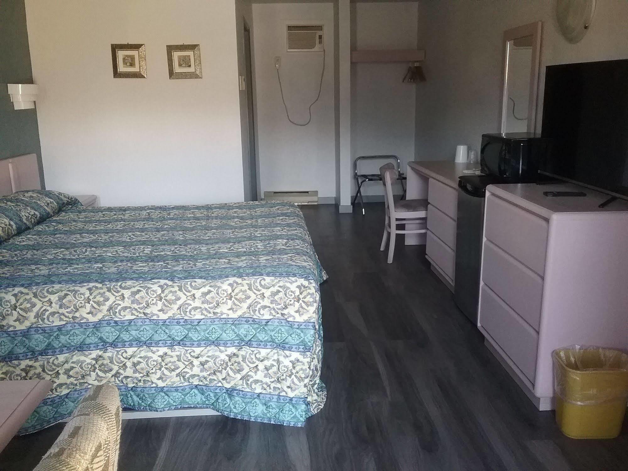 Alpine Inn Valemount Dış mekan fotoğraf